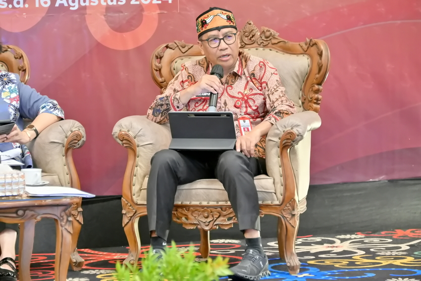 Kepala Bappedalitbang Prov. Kalteng Paparkan Kebijakan Dan Indikator Urusan Pemberdayaan Perempuan Dan Perlindungan Anak dalam Rakorda DP3AP2KB Prov. Kalteng Tahun 2024